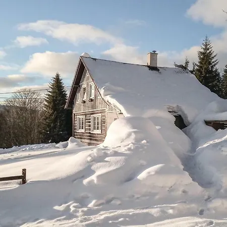 Four Bedroom Holiday In Janov nad Nisou