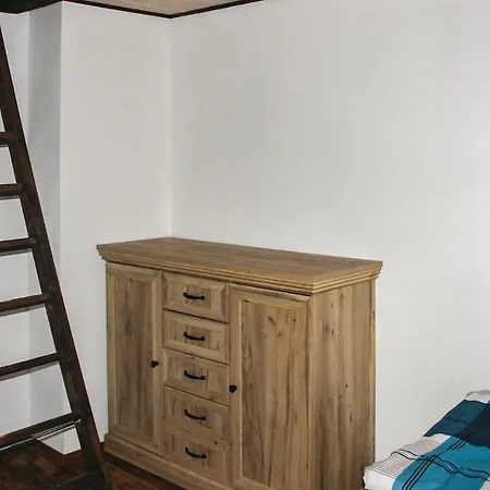 Four Bedroom Holiday In Casa de Férias Janov nad Nisou